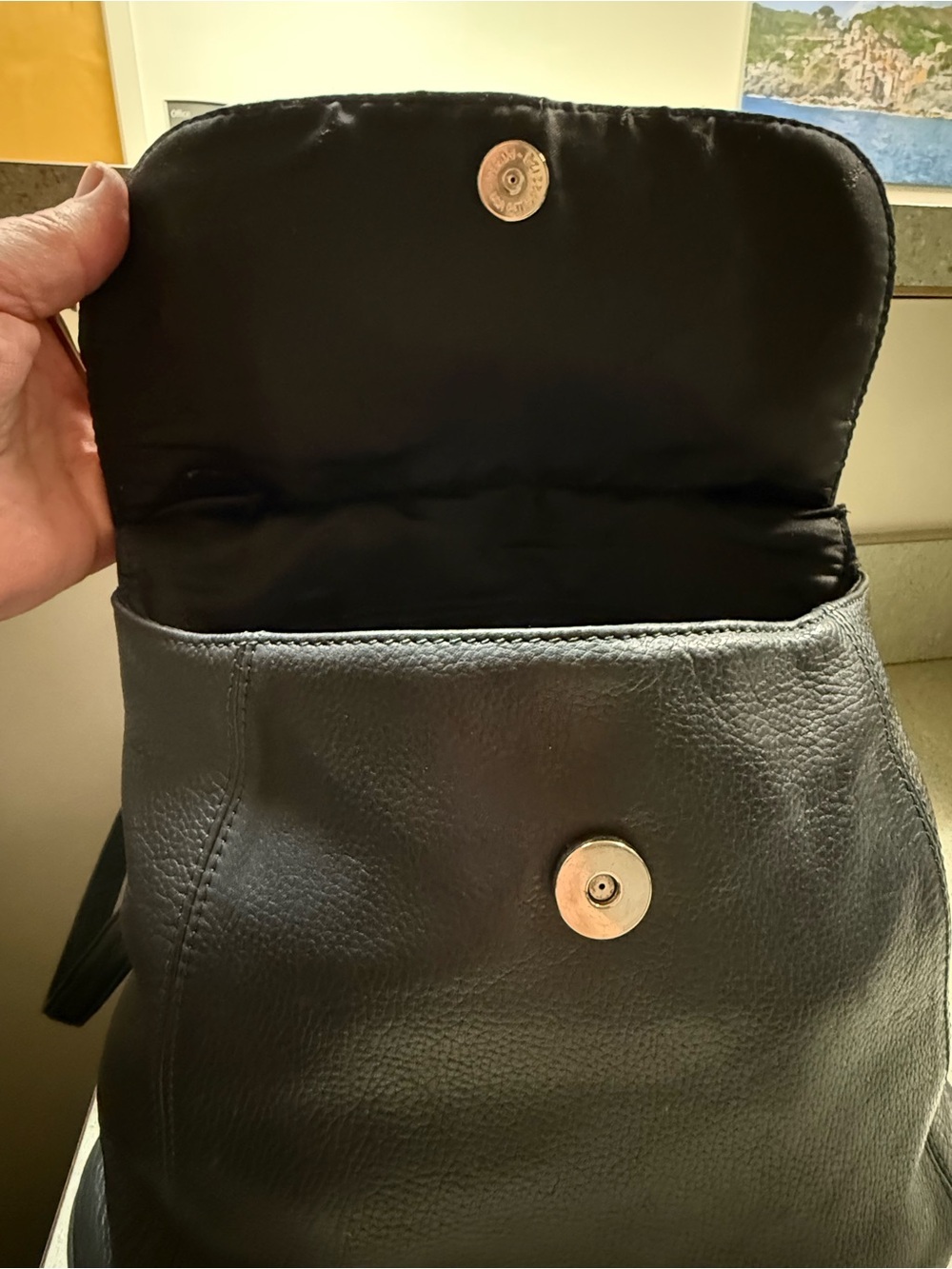 Rolfs Black Pebbled Leather Flap Shoulder Bag - Picture 6 of 11
